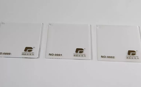 汤臣带大家了解一下压克力板材和PVC板的区别