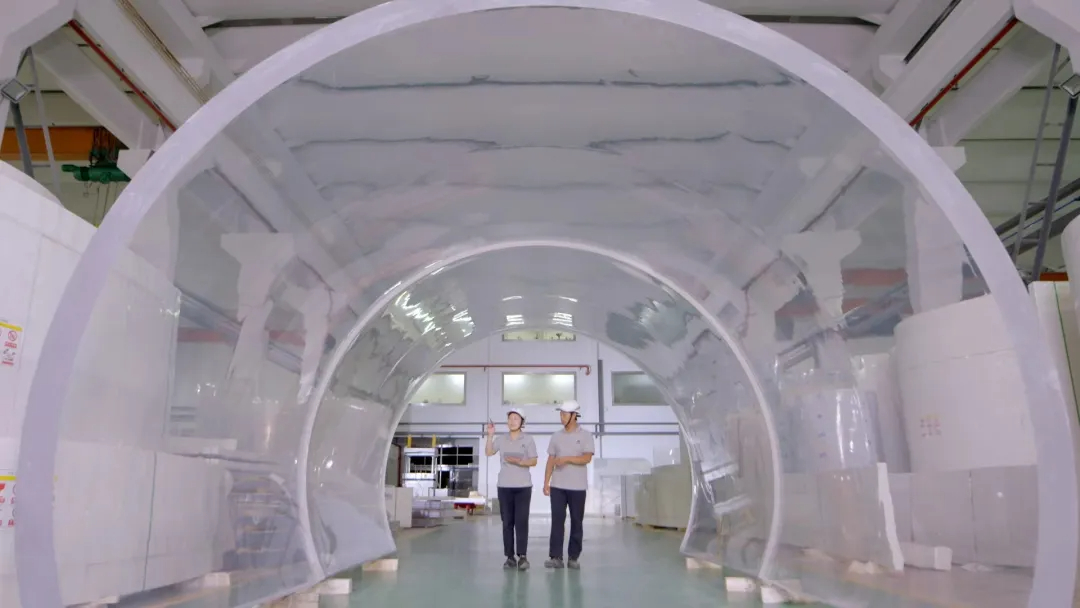 汤臣科技户外工程板：硬核性能赋能建筑景观创新-1