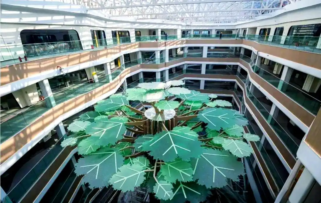 三只松鼠新总部大楼：自然与未来的绿色办公空间